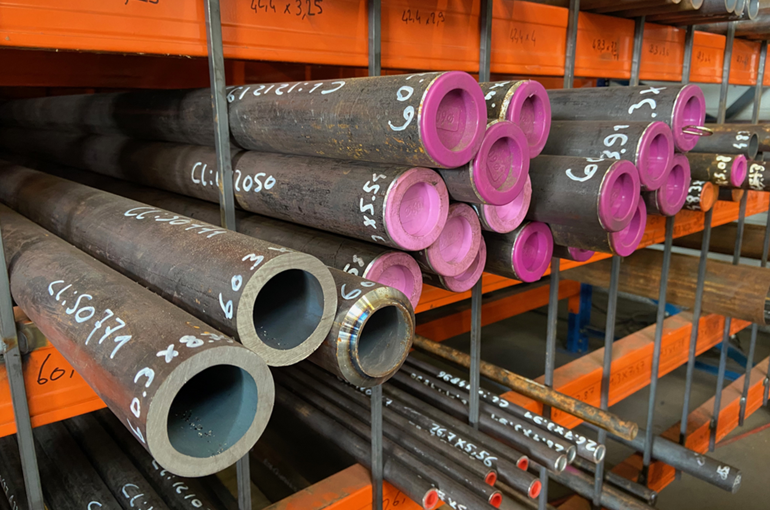 Tube rond structural et ornemental en acier inoxydable - CFF Stainless  Steels Inc.